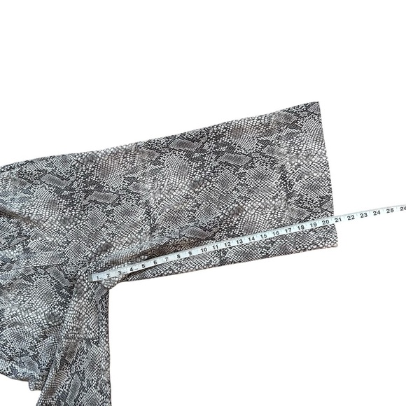 Aritzia Babaton Altamiro Flutter Sleeveless Jumpsuit- Snakeskin- Size 4 - Picture 13 of 14